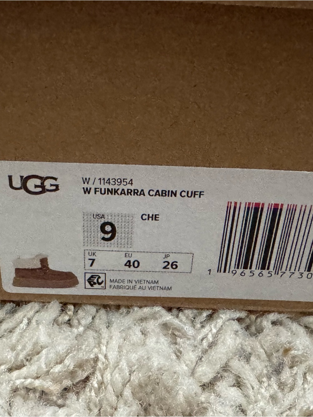 UGG Funkarra Cabin Cuff Size 9 40 Chestnut - Picture 5 of 6